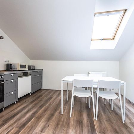 Apartments Kamenicka 23 Praga Zewnętrze zdjęcie
