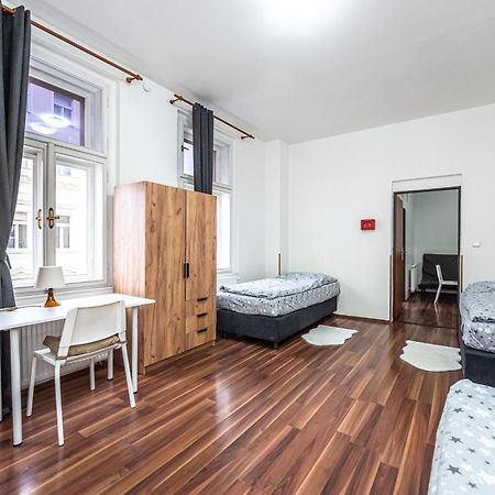 Apartments Kamenicka 23 Praga Zewnętrze zdjęcie