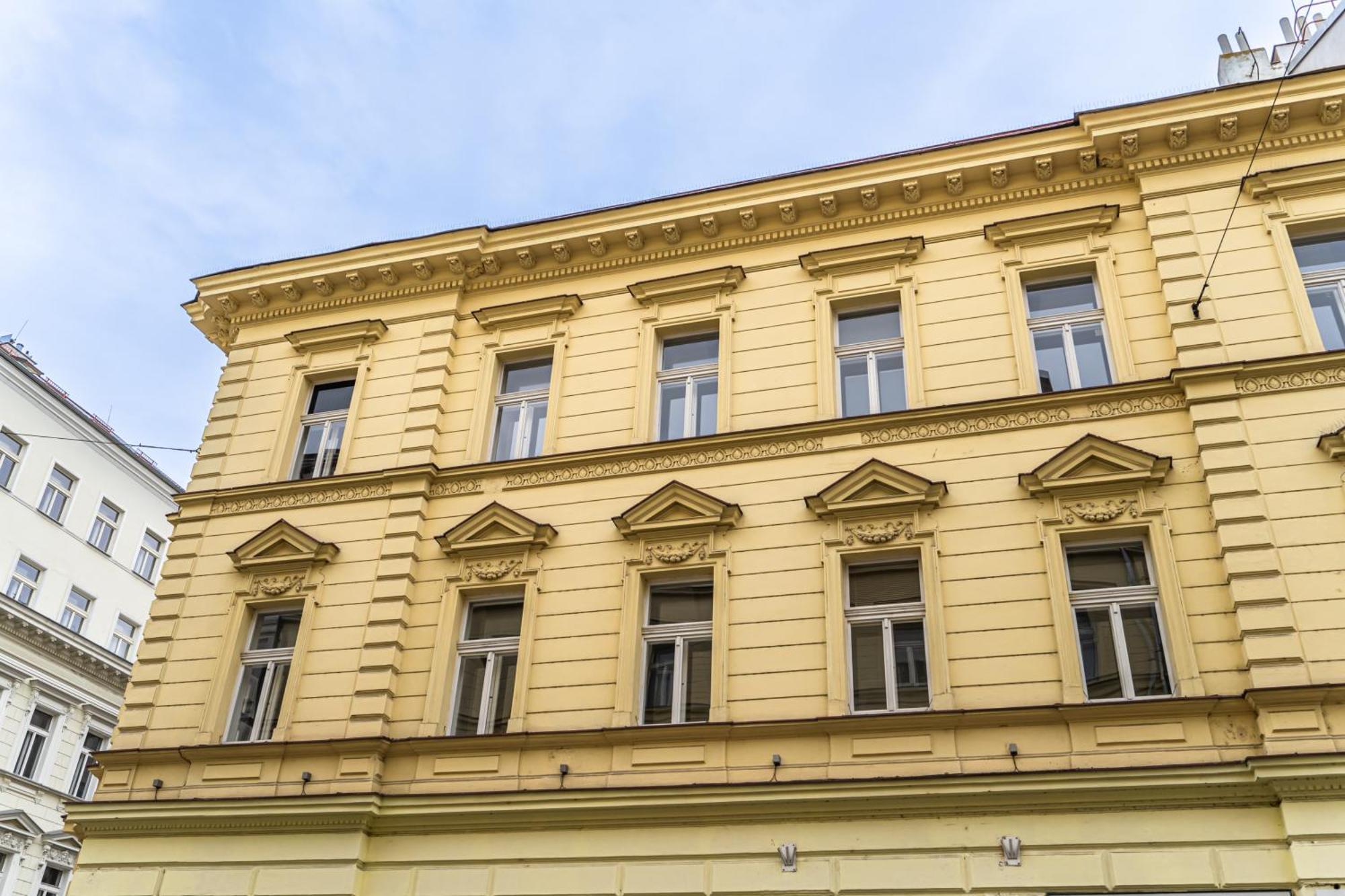 Apartments Kamenicka 23 Praga Zewnętrze zdjęcie
