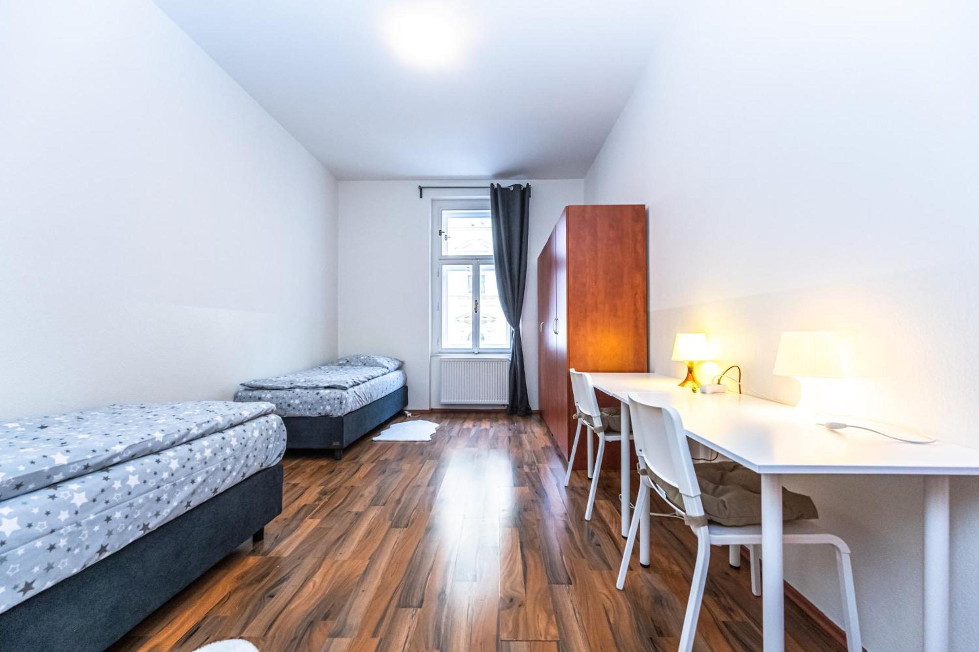 Apartments Kamenicka 23 Praga Zewnętrze zdjęcie