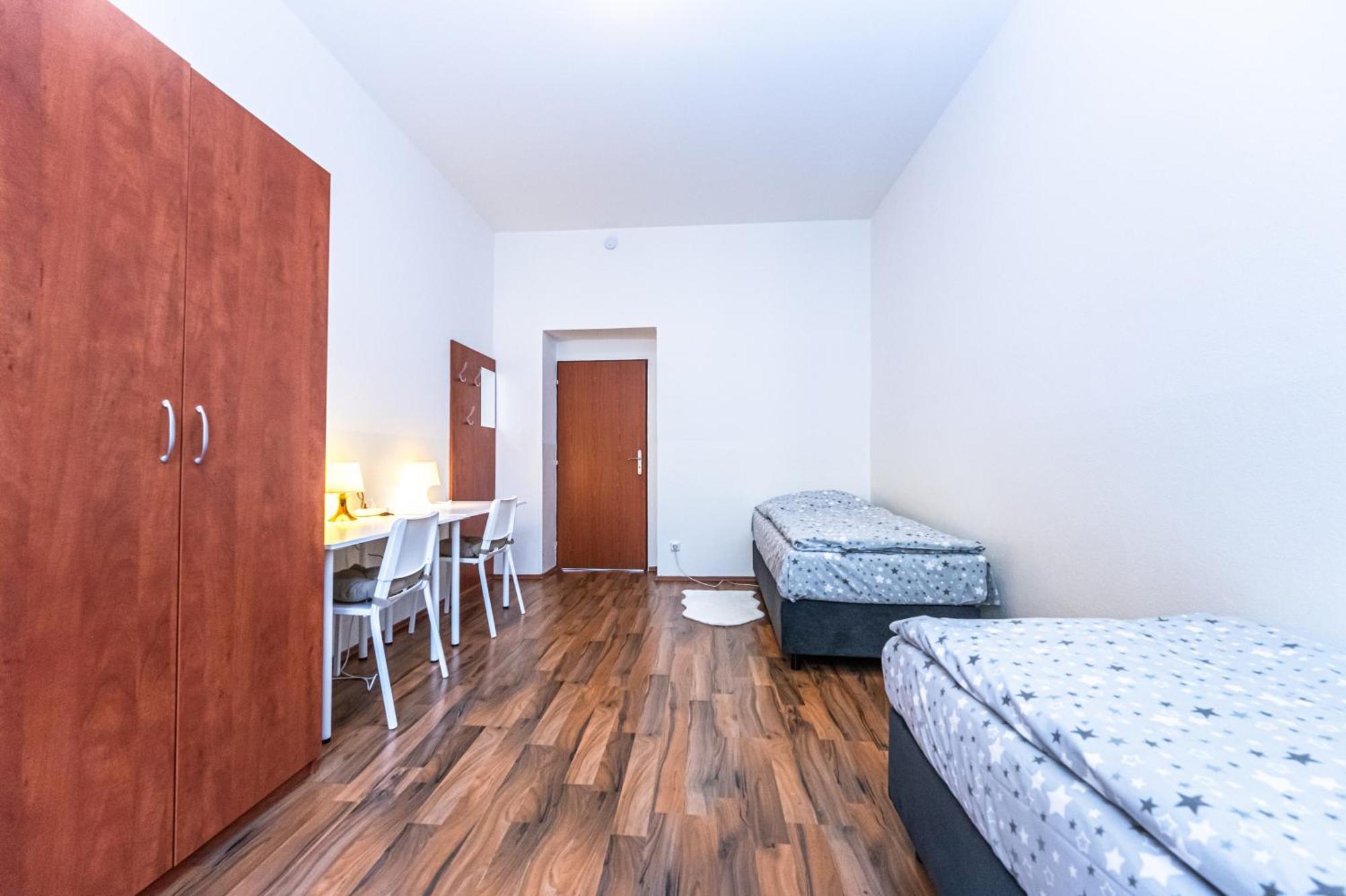 Apartments Kamenicka 23 Praga Zewnętrze zdjęcie