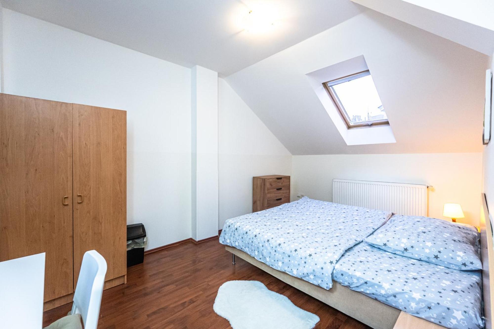 Apartments Kamenicka 23 Praga Zewnętrze zdjęcie