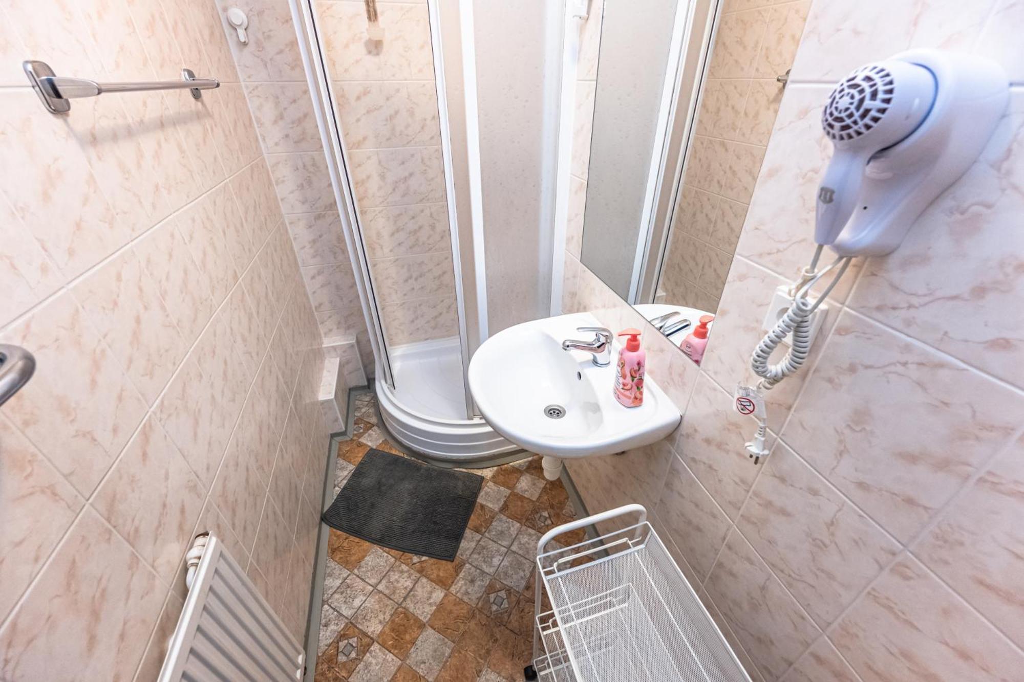 Apartments Kamenicka 23 Praga Zewnętrze zdjęcie