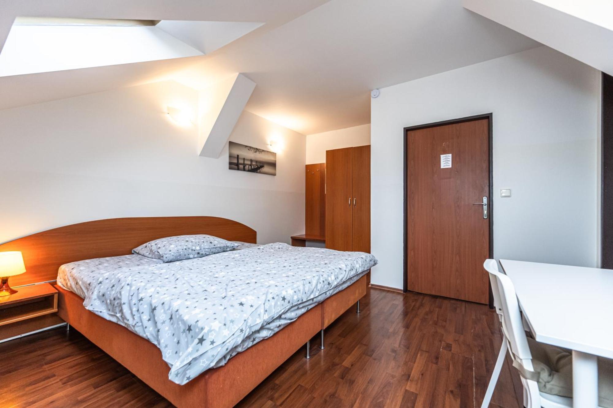 Apartments Kamenicka 23 Praga Zewnętrze zdjęcie