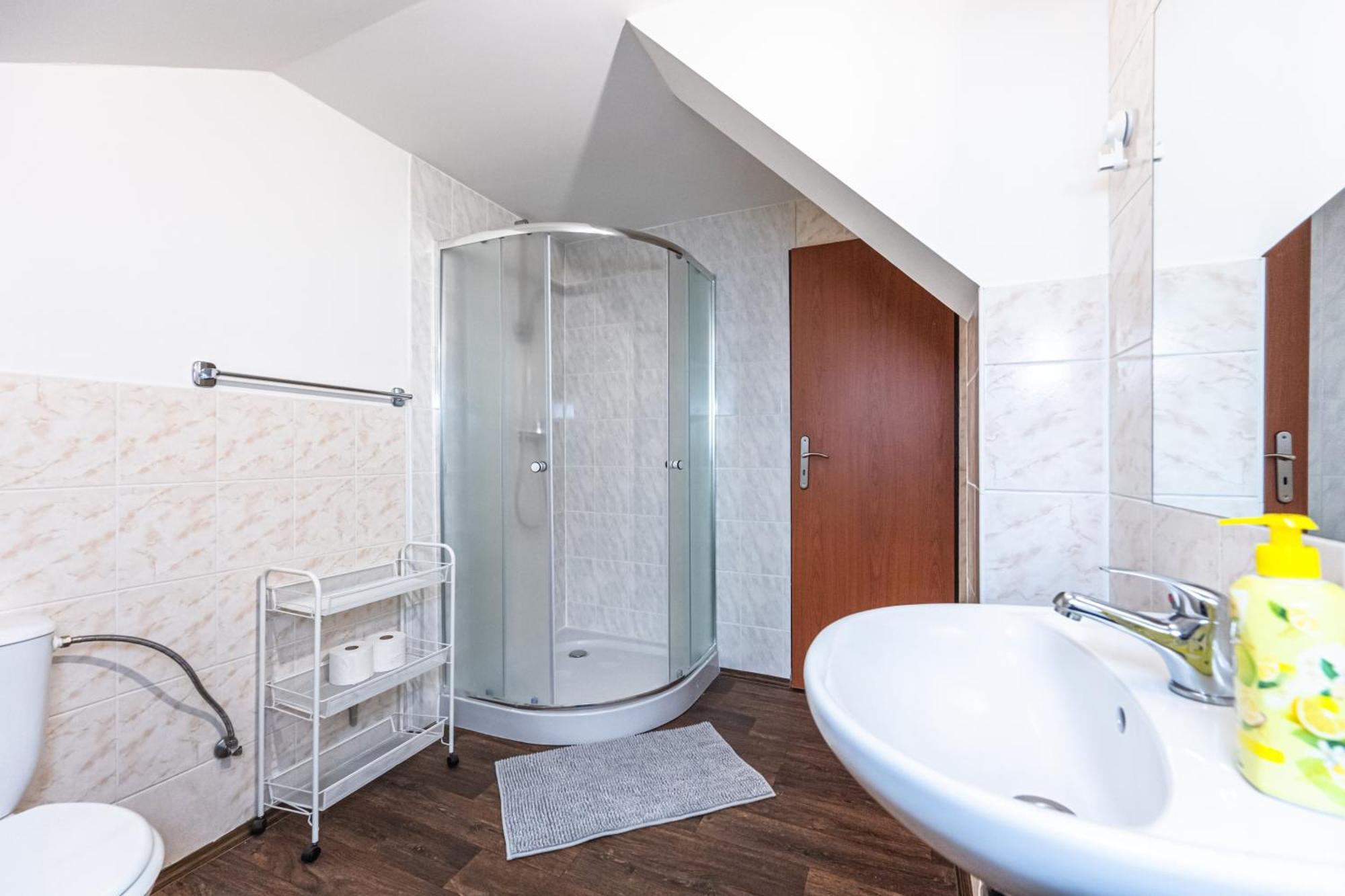 Apartments Kamenicka 23 Praga Zewnętrze zdjęcie