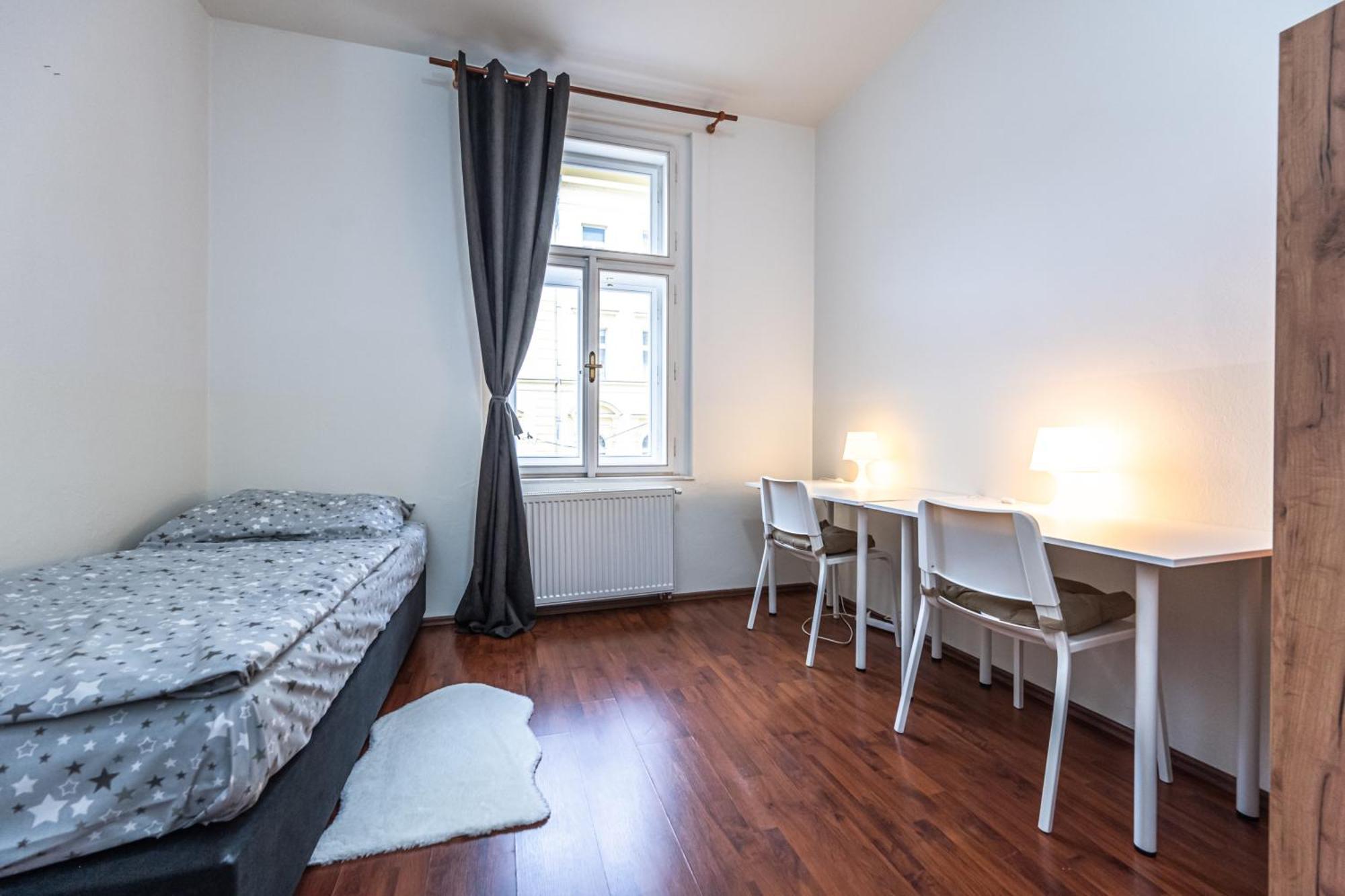 Apartments Kamenicka 23 Praga Zewnętrze zdjęcie