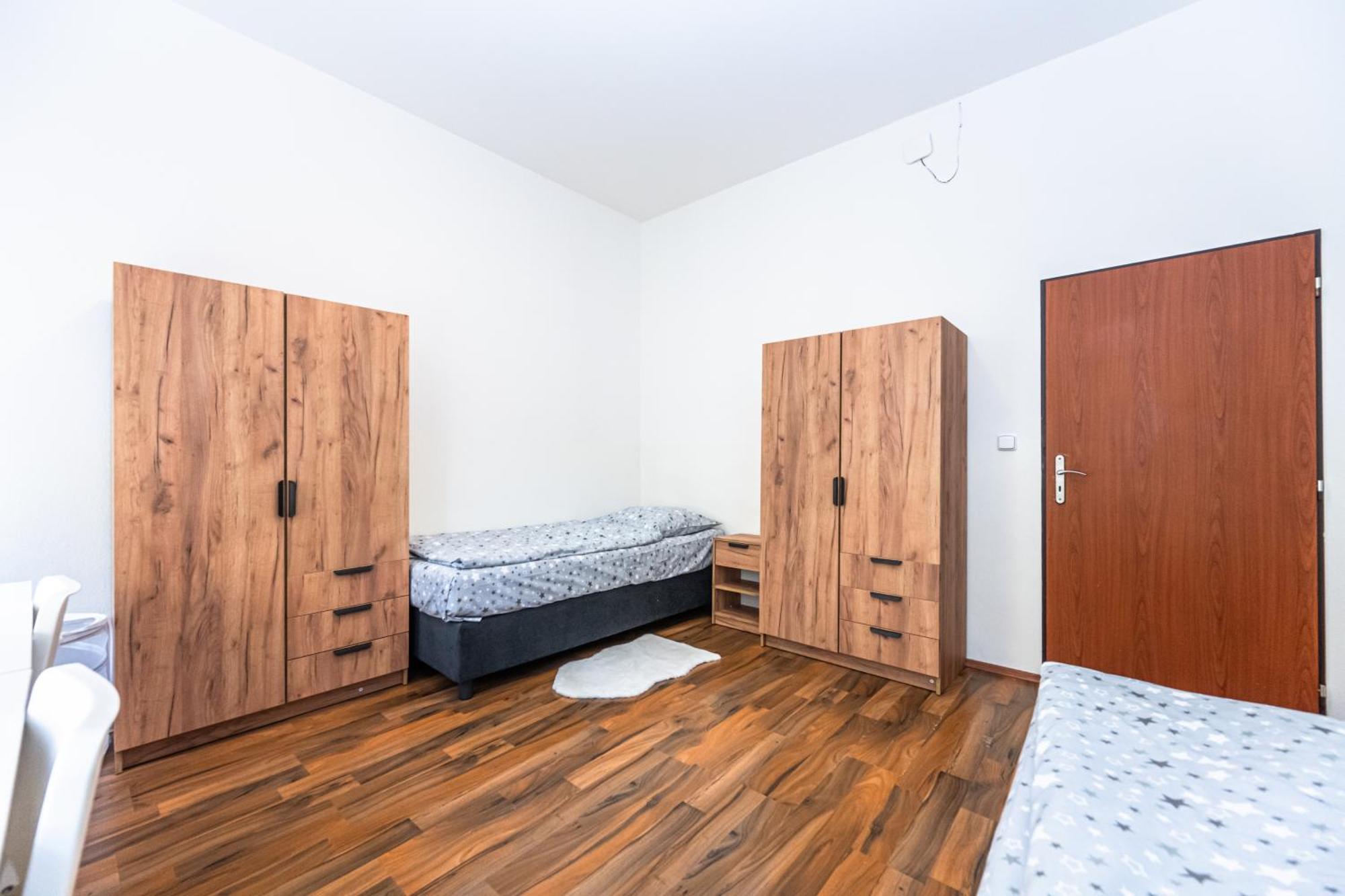 Apartments Kamenicka 23 Praga Zewnętrze zdjęcie