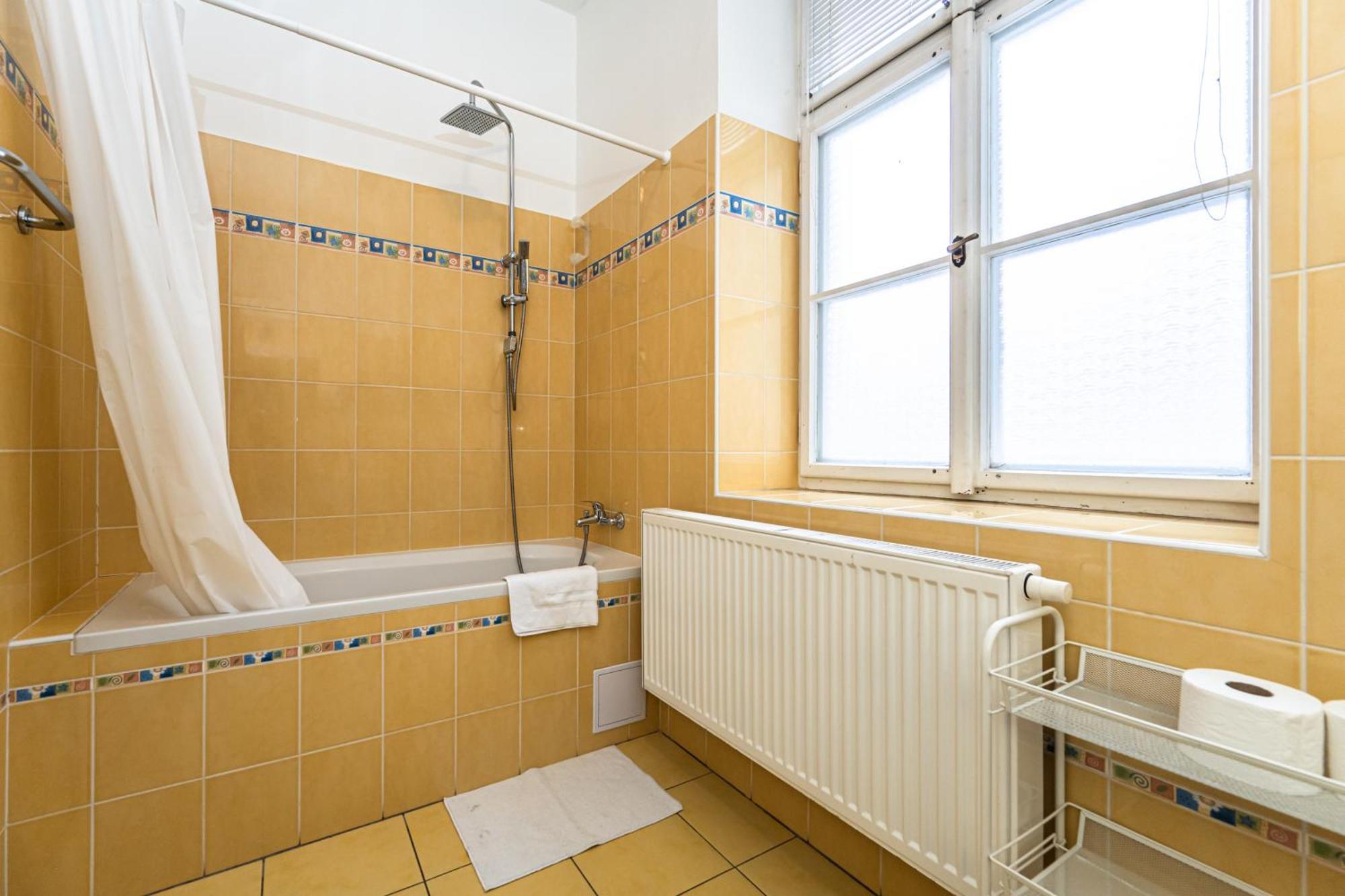 Apartments Kamenicka 23 Praga Zewnętrze zdjęcie