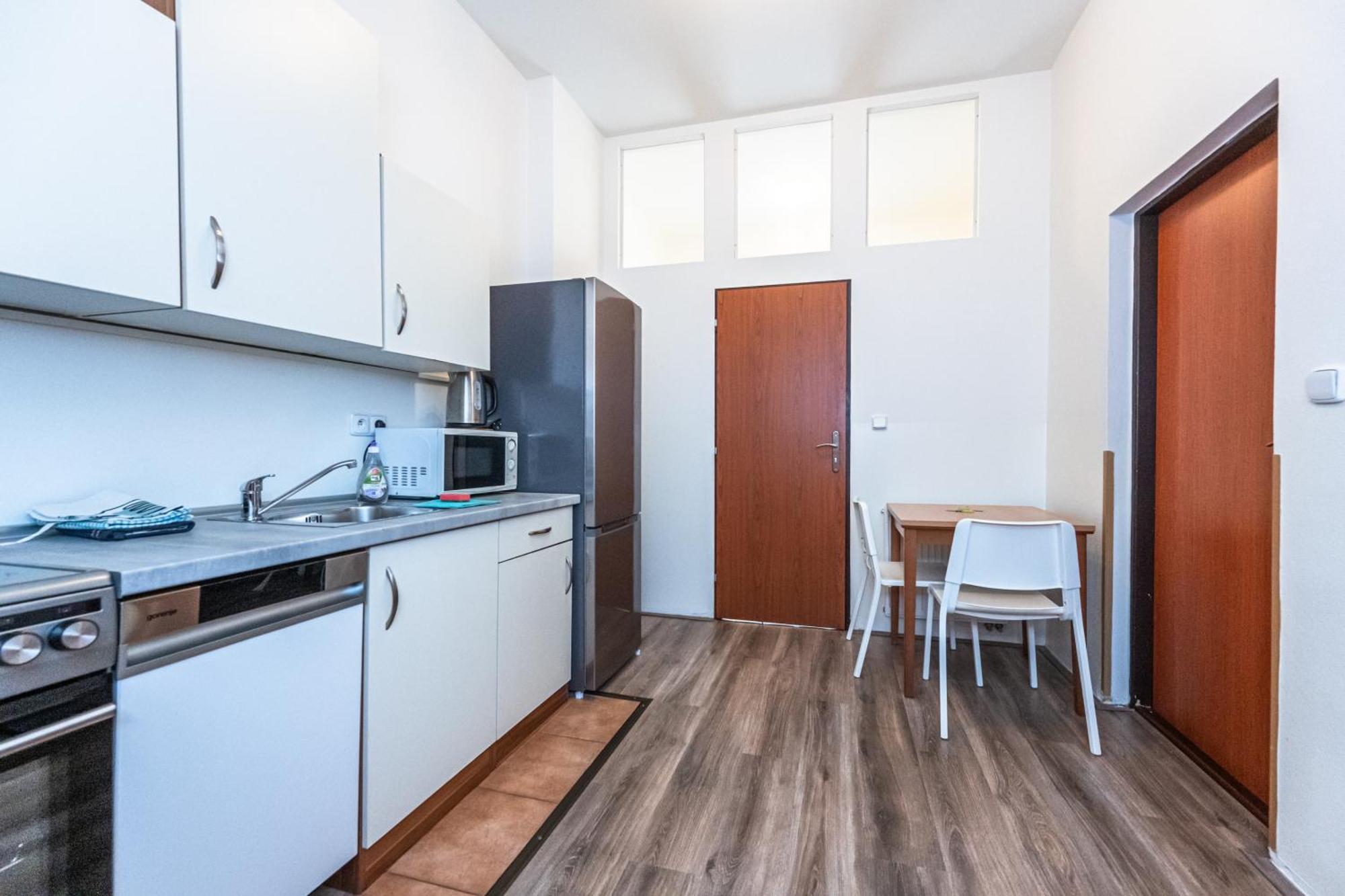 Apartments Kamenicka 23 Praga Zewnętrze zdjęcie